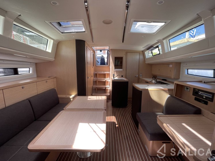 Bavaria Vision 42 - Yacht Charter Sailica