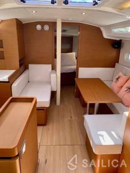 Sun Odyssey 410 - Yacht Charter Sailica