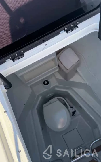 Bali 4.6 - Yacht Charter Sailica