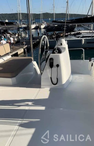 Bali 4.6 - Yacht Charter Sailica