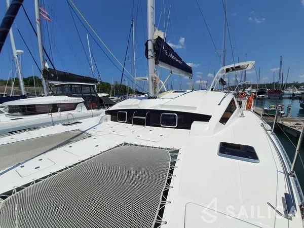 Island Spirit 410 - Yacht Charter Sailica