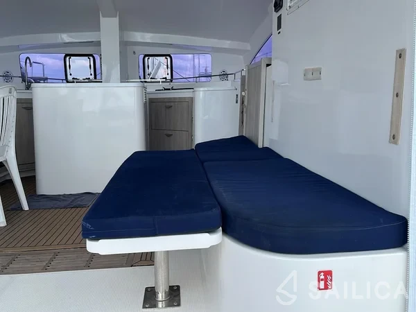 Island Spirit 410 - Yacht Charter Sailica