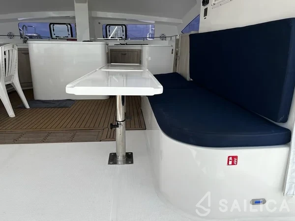 Island Spirit 410 - Yacht Charter Sailica