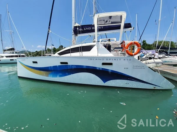Island Spirit 410 - Yacht Charter Sailica