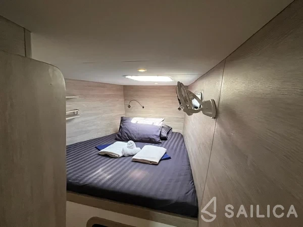 Island Spirit 410 - Yacht Charter Sailica