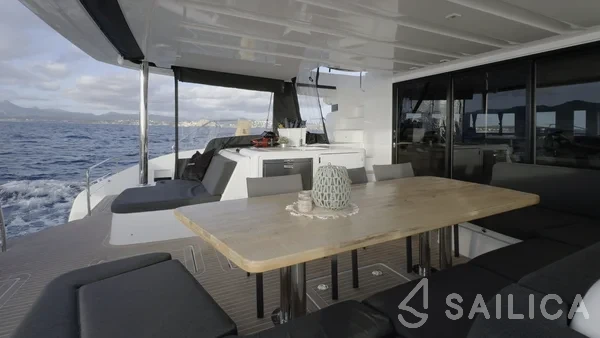 Lagoon 55 - Yacht Charter Sailica