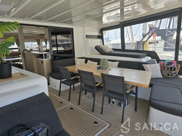 Lagoon 55 - Yacht Charter Sailica
