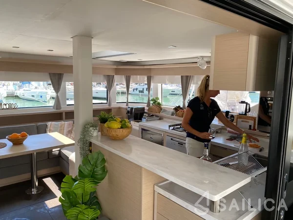 Lagoon 55 - Yacht Charter Sailica
