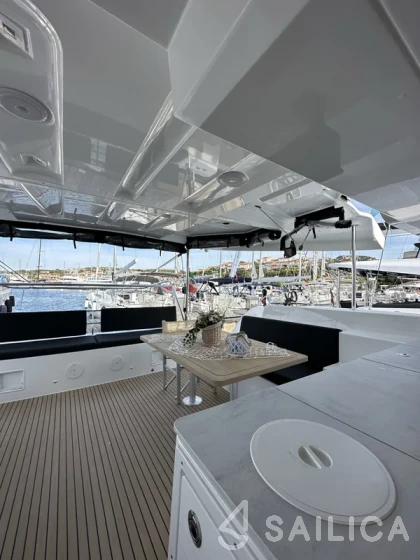 Lagoon 46  - Yacht Charter Sailica
