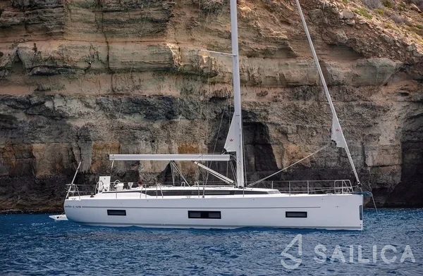Bavaria C45 - Yacht Charter Sailica