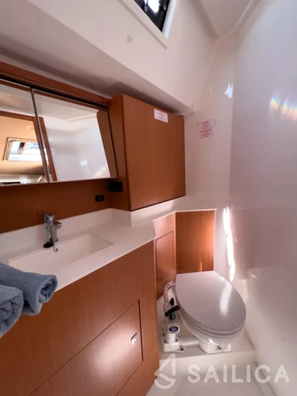 Bavaria C45 - Yacht Charter Sailica