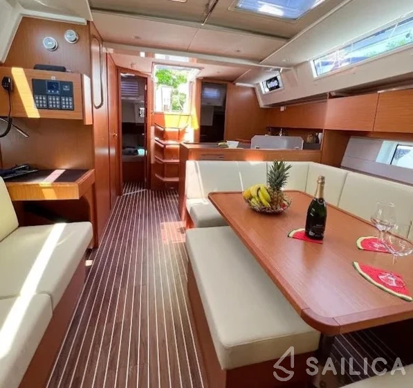 Bavaria C45 - Yacht Charter Sailica