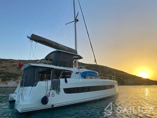 Bali 4.6 - Yacht Charter Sailica