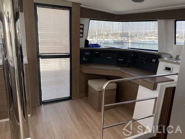 Bali 4.6 - Yacht Charter Sailica