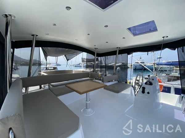 Bali 4.6 - Yacht Charter Sailica