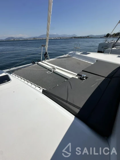 Lagoon 42 - Yacht Charter Sailica