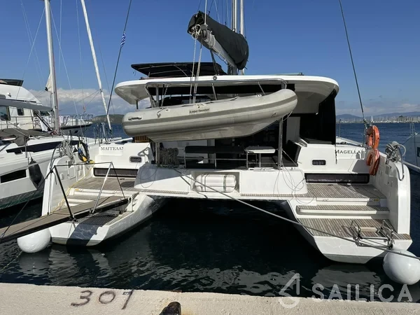 Lagoon 42 - Yacht Charter Sailica