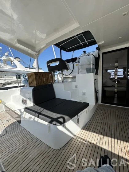 Lagoon 42 - Yacht Charter Sailica