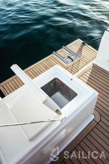 Elan Impression 40.1 - Yacht Charter Sailica