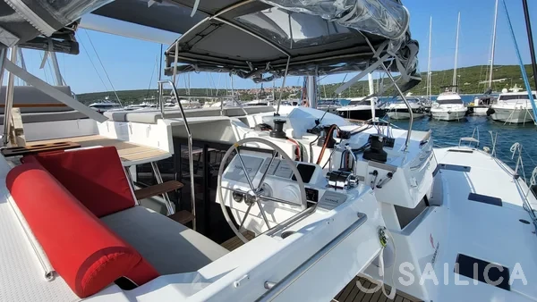 Elba 45 - Yacht Charter Sailica