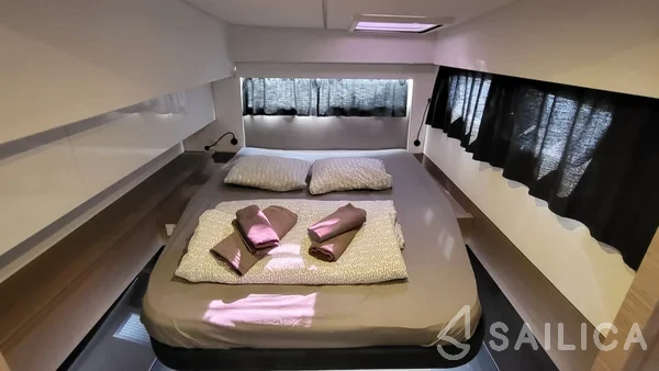 Elba 45 - Yacht Charter Sailica