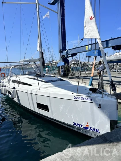 Oceanis 46.1 - Yacht Charter Sailica
