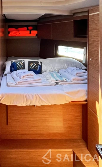 Oceanis 46.1 - Yacht Charter Sailica