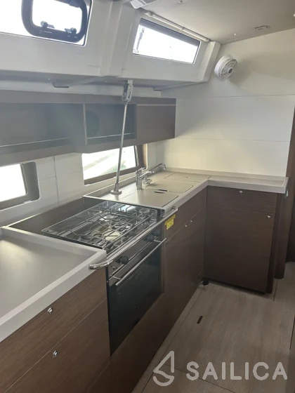 Oceanis 46.1 - Yacht Charter Sailica
