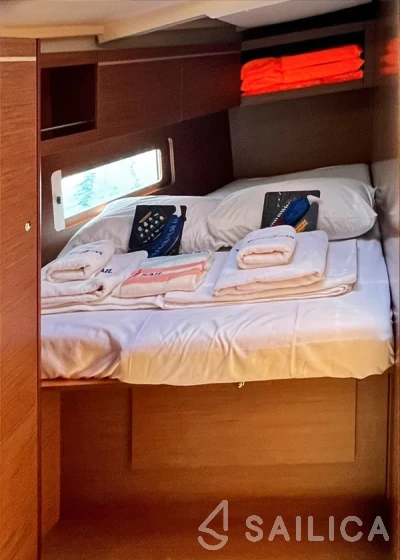 Oceanis 46.1 - Yacht Charter Sailica