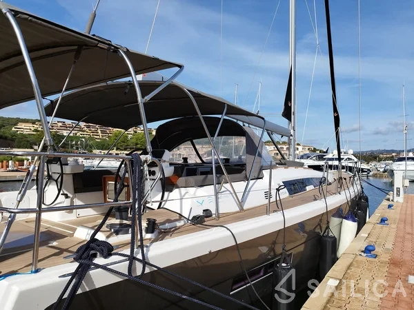 Dufour 56 Exclusive - Yacht Charter Sailica