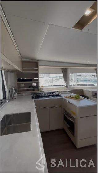 Lagoon 46  - Yacht Charter Sailica