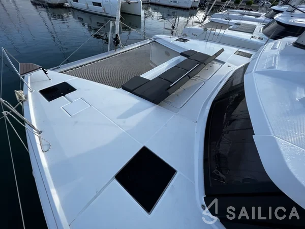 Elba 45 - Yacht Charter Sailica