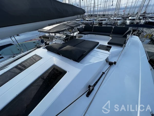 Elba 45 - Yacht Charter Sailica