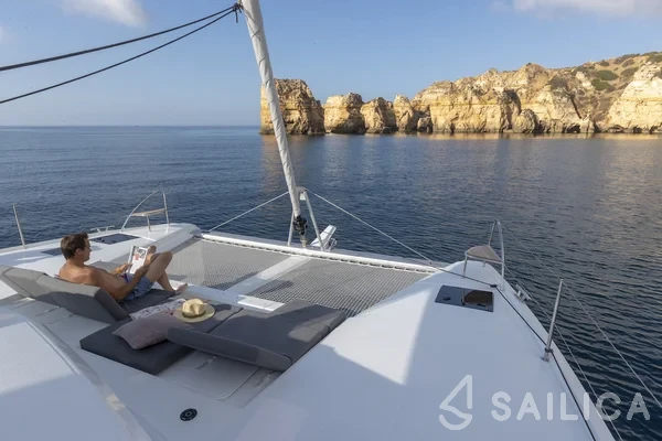 Elba 45 - Yacht Charter Sailica