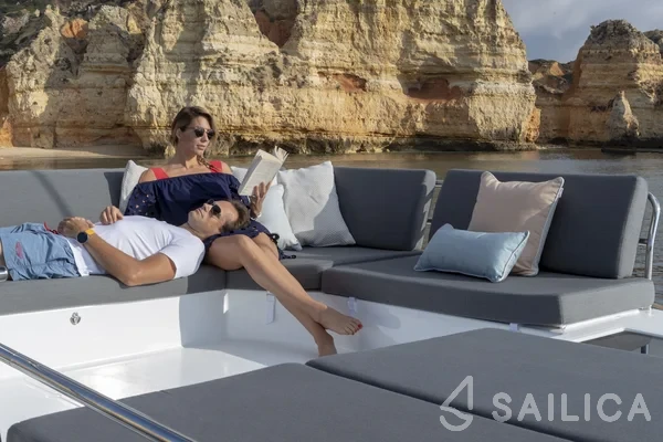 Elba 45 - Yacht Charter Sailica