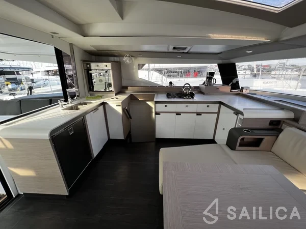 Elba 45 - Yacht Charter Sailica