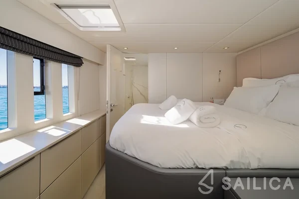 Sunreef 50 - Yacht Charter Sailica