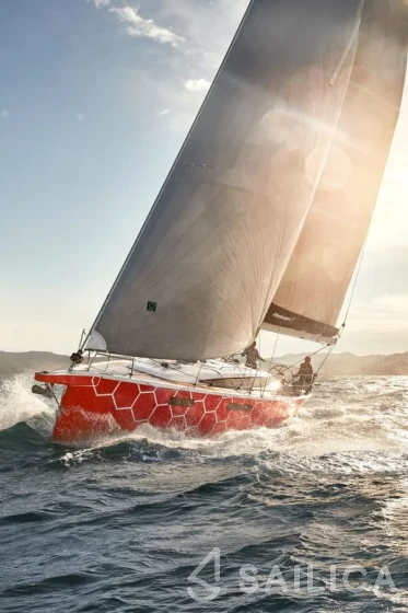 Dehler 38 SQ - Yacht Charter Sailica