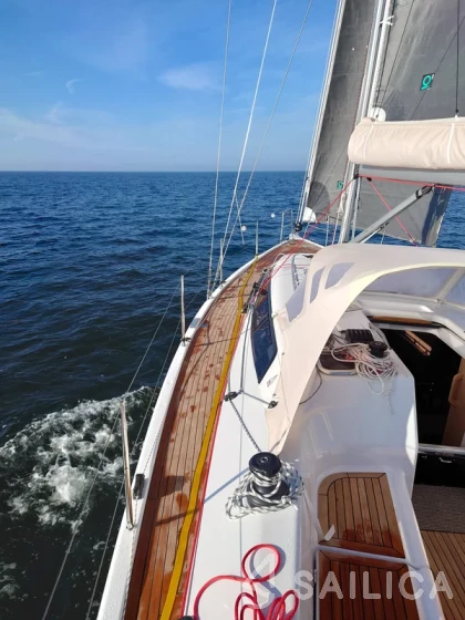 Dehler 38 SQ - Yacht Charter Sailica