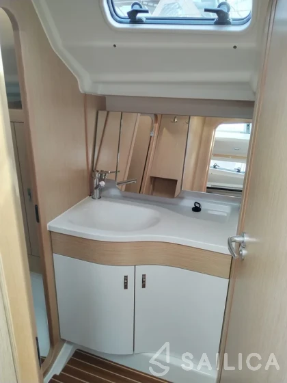Dehler 38 SQ - Yacht Charter Sailica
