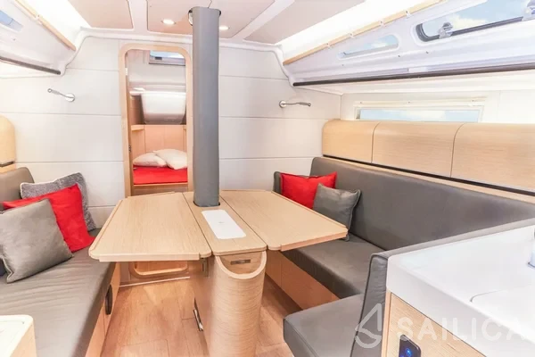 Dehler 38 SQ - Yacht Charter Sailica