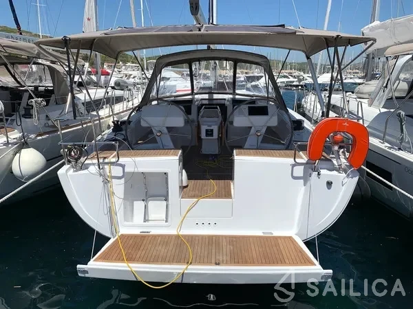 Hanse 458 - Yacht Charter Sailica