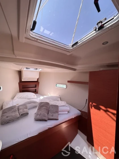 Hanse 388 - Yacht Charter Sailica