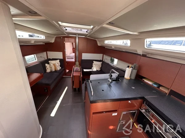 Hanse 388 - Yacht Charter Sailica