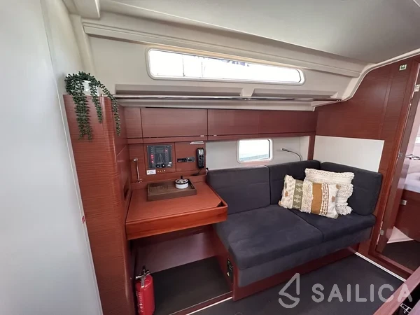 Hanse 388 - Yacht Charter Sailica