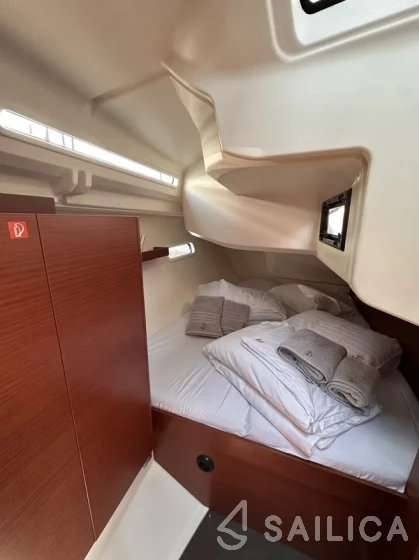 Hanse 388 - Yacht Charter Sailica
