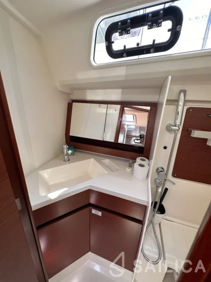 Hanse 388 - Yacht Charter Sailica