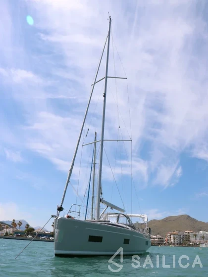 Bavaria C38 - Photo #49 Bavaria C38 - Yacht Charter Sailica