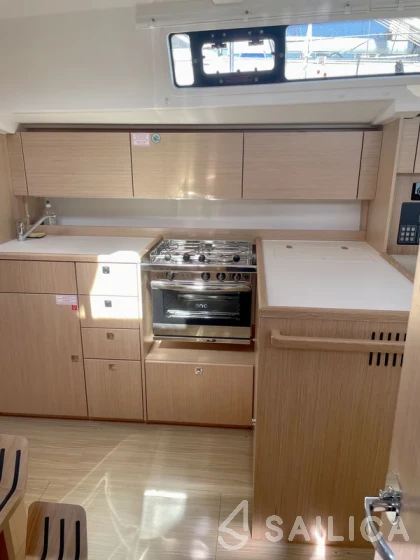 Bavaria C38 - Photo #54 Bavaria C38 - Yacht Charter Sailica