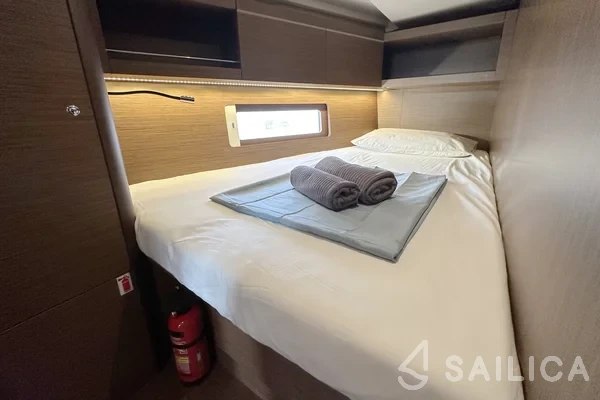 Oceanis 46.1 - Yacht Charter Sailica